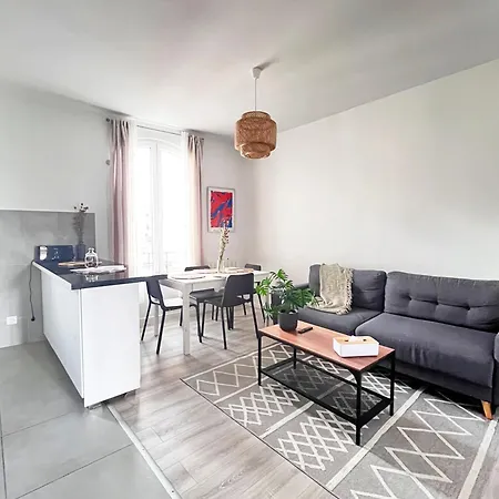 Beau Duplex Proche Paris Appartamento