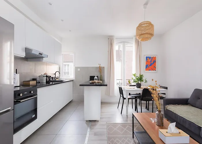 Beau Duplex Proche Paris Apartment